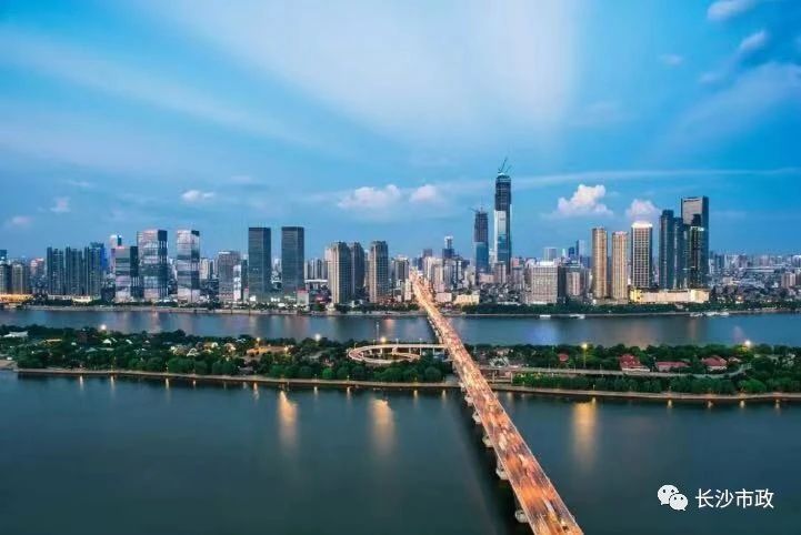 以城市，見未來；與城市，共成長